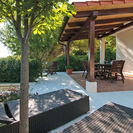 Holiday home Beautiful Home In Lokva Rogoznica With Wifi Mimice